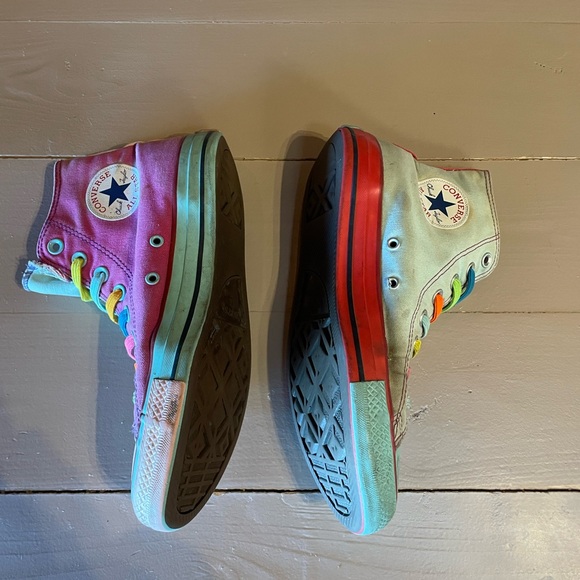 Custom Designed Converse - Picture 6 of 9